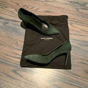 Saint Laurent emerald green suede pump. 36.5
